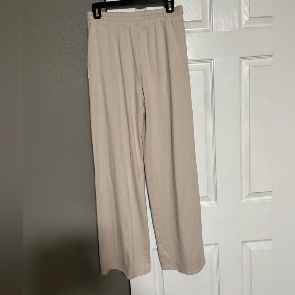 Vuori Wide-Leg Pants